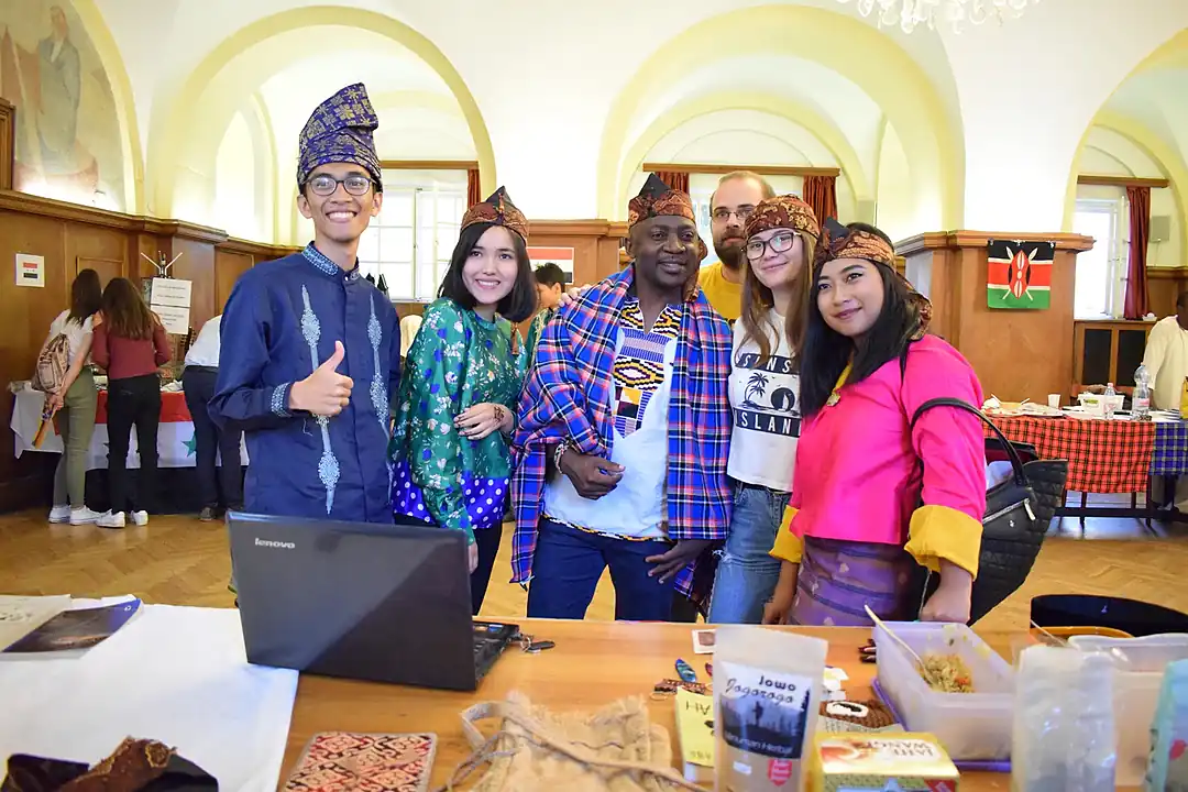 Visitors from other countries stopping by the Indonesian booth